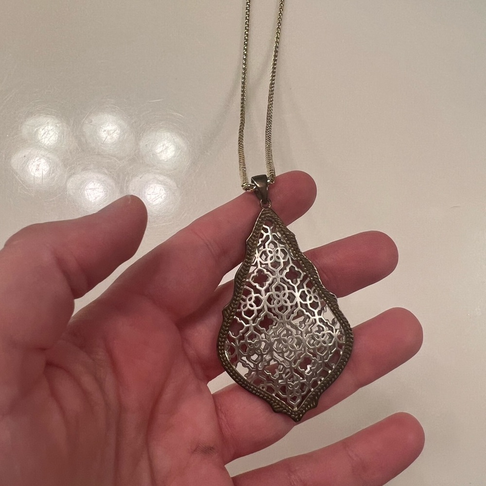Kendra Scott Necklace